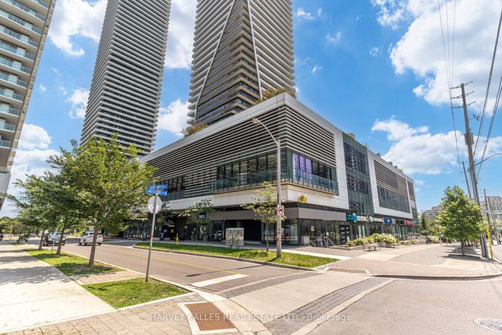 Property Photo:  30 Shore Breeze Drive 1822  ON M8V 0J1 