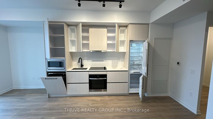 Property Photo:  10 Graphophone Grove 2307  ON M6H 0E5 