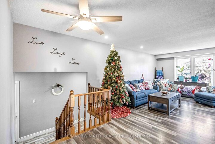 Property Photo:  36 Valerie Court  ON N3C 3H4 