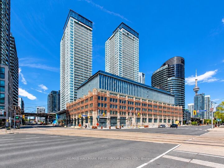 Property Photo:  19 Bathurst Street 2701  ON M5V 0N2 