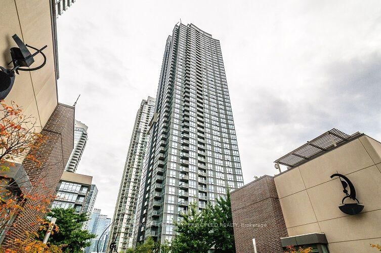 Property Photo:  11 Brunel Court 2602  ON M5V 3Y3 