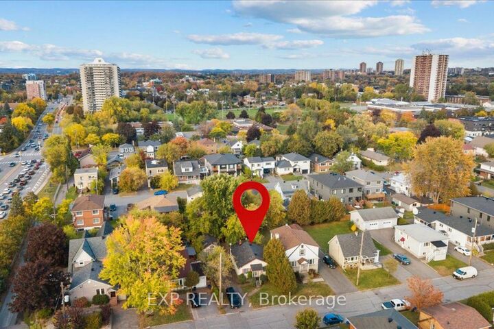 Property Photo:  137 Glynn Avenue  ON K1K 1S5 