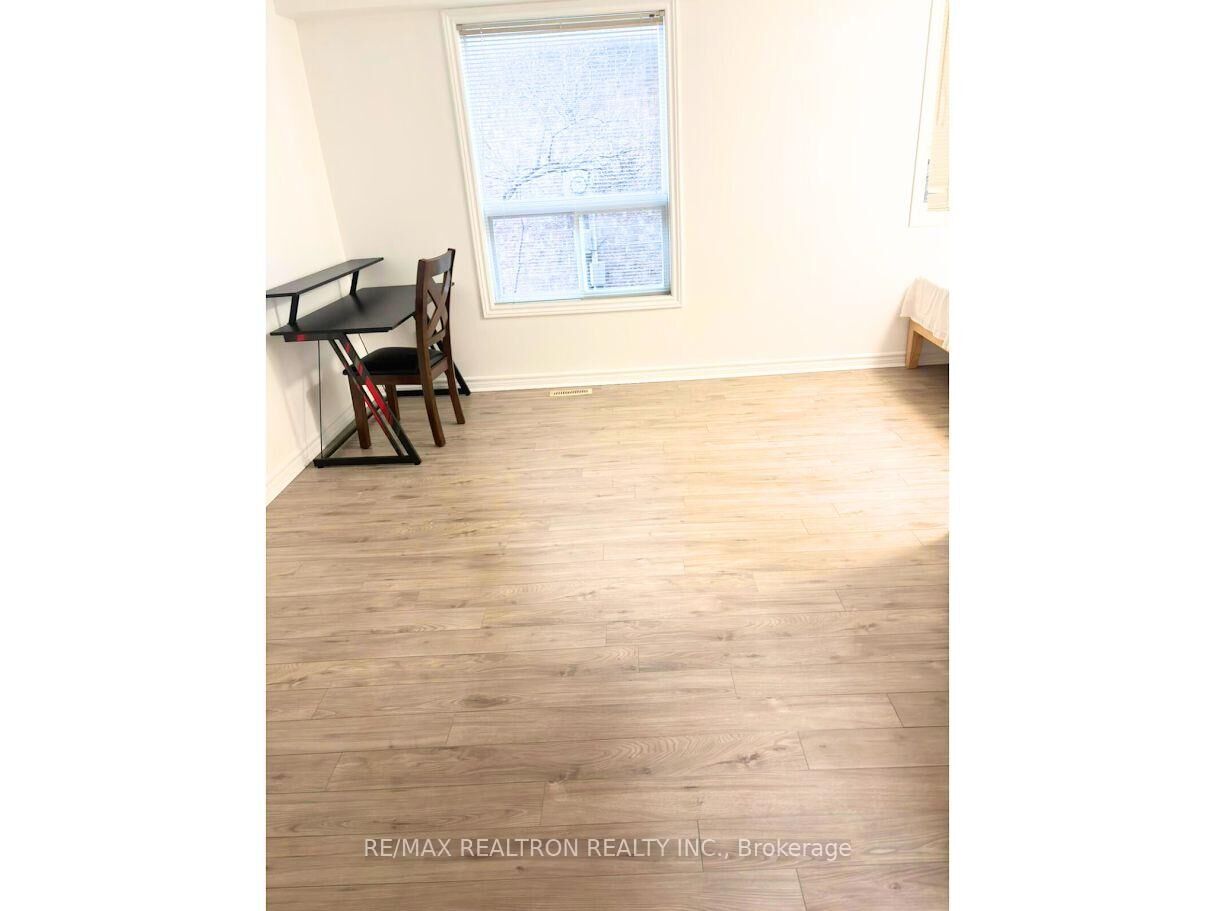 Property Photo:  1570 Beaverbrook Avenue  ON N6H 5R5 
