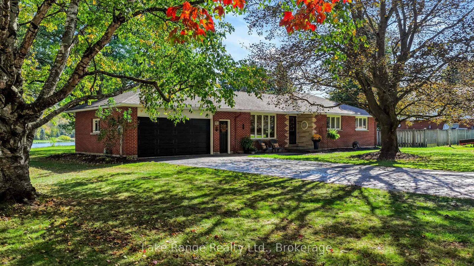 Property Photo:  701 Maple Street  ON N0G 1H0 