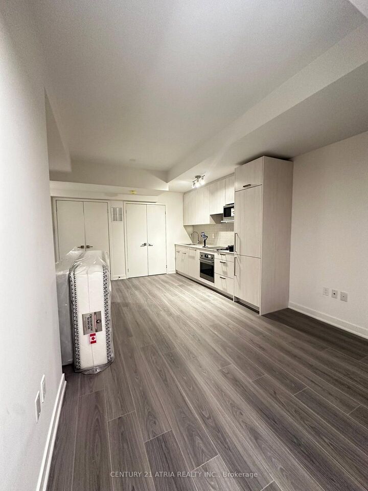 Property Photo:  73 Curlew Drive 38  ON M3A 0B1 