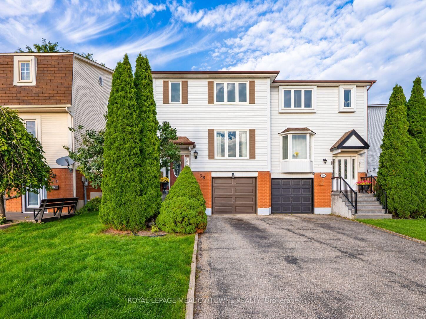 Photo de la propriété:  38 Lakeview Court  ON L9W 4P2 