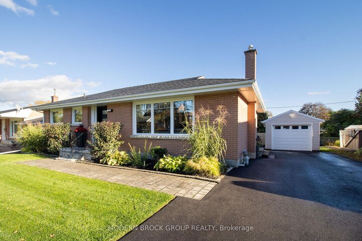 Property Photo:  10 Manor Drive  ON K6V 3E6 