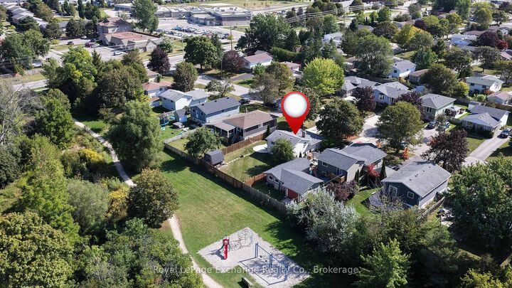 Property Photo:  672 Palmateer Drive  ON N2Z 1R4 
