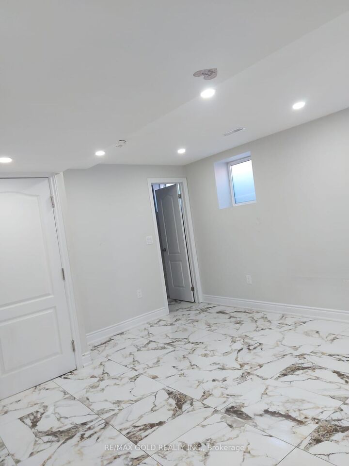 Property Photo:  36 Cyclone Trail  ON L7A 5E7 