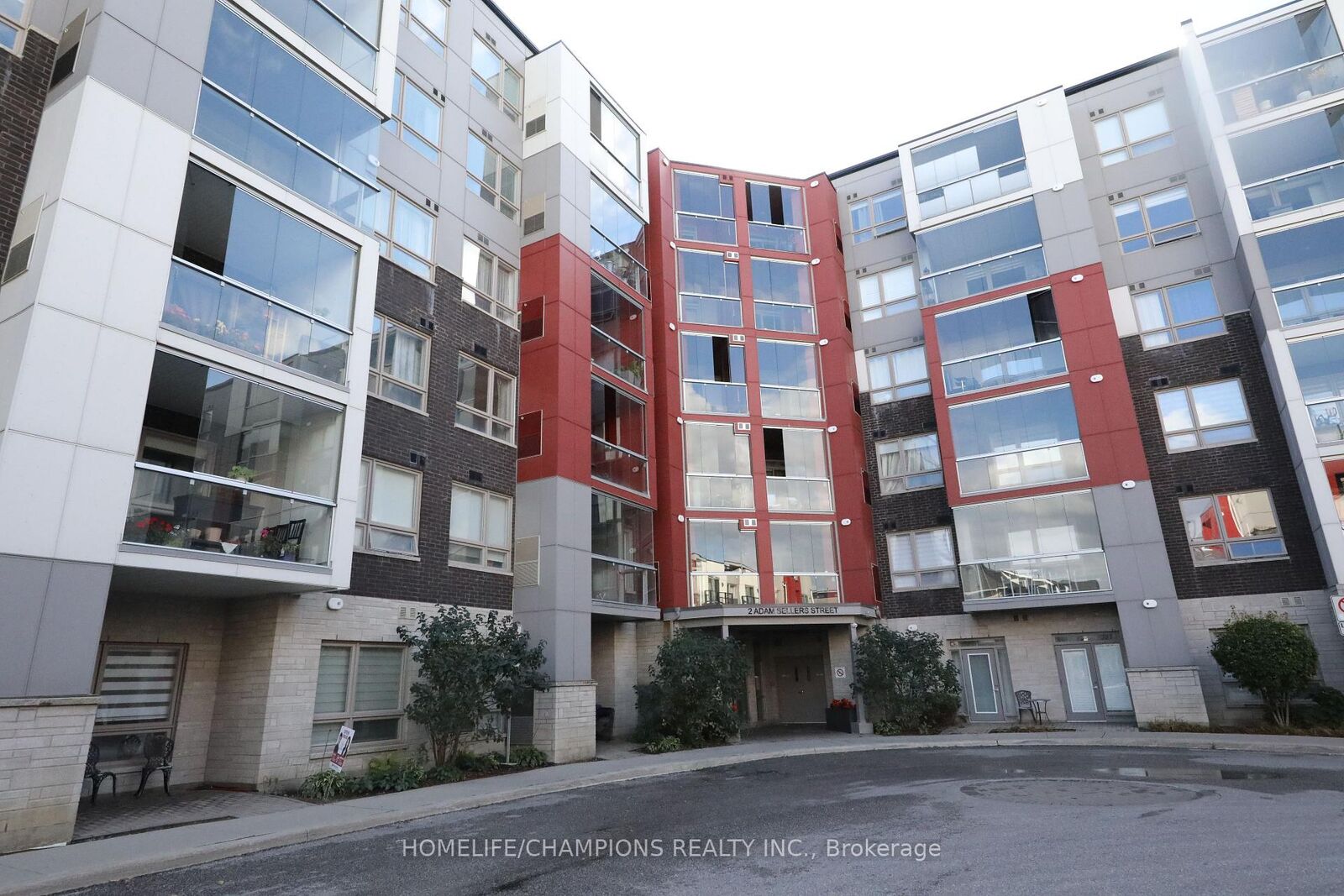 Property Photo:  2 Adam Sellers Street 612  ON L6B 1P2 