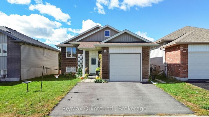 Property Photo:  110 Greenhill Lane B  ON K8N 0C7 
