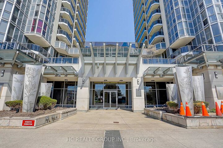 Property Photo:  5791 Yonge Street 1909  ON M2M 3T9 