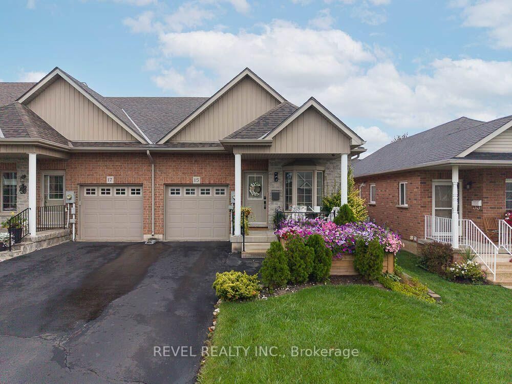 Property Photo:  15 Millcroft Drive  ON N3Y 0B1 