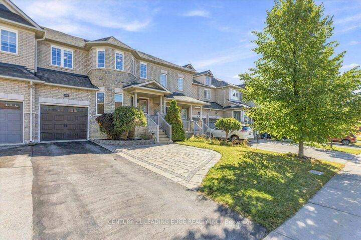 Property Photo:  347 Woodfern Way  ON L3X 2X1 