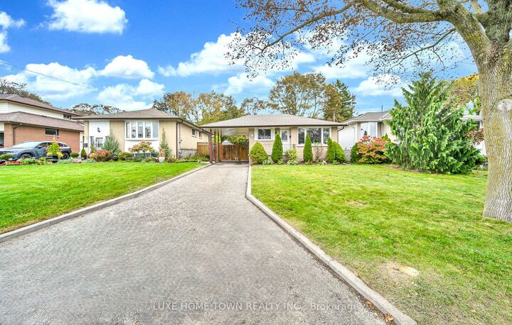 Photo de la propriété:  61 Keewatin Street S  ON L1H 6Z2 