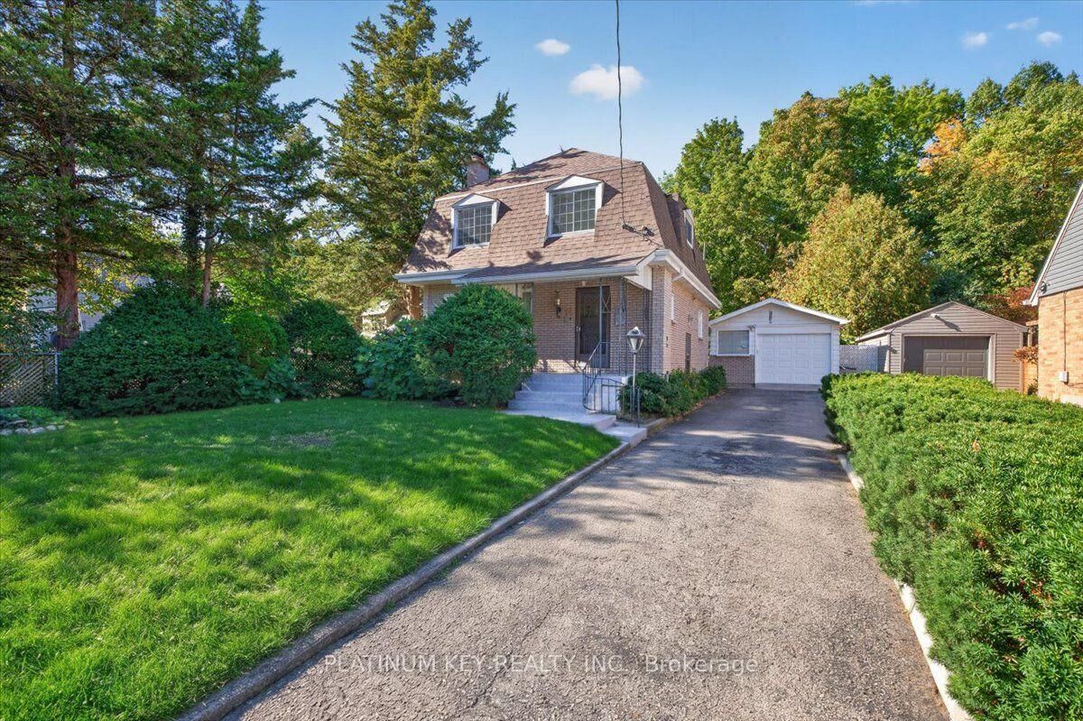 Property Photo: 14 Foster Avenue ON N6H 2K6