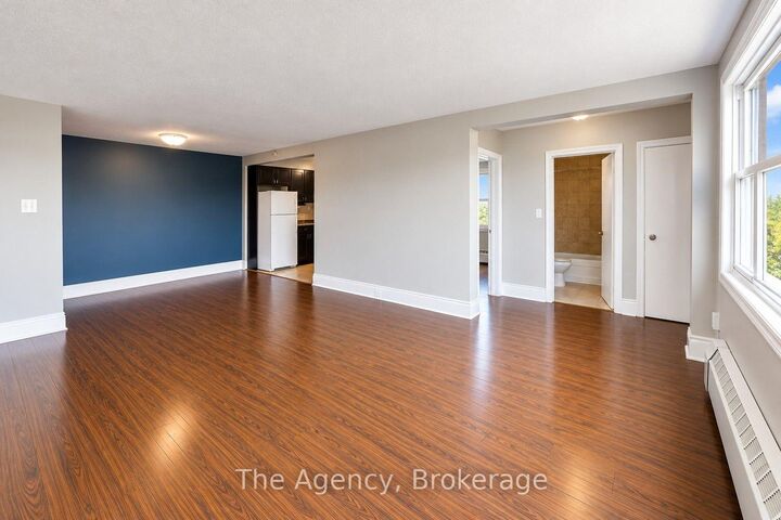 Property Photo:  139 Westchester Crescent 4  ON L2P 2N8 