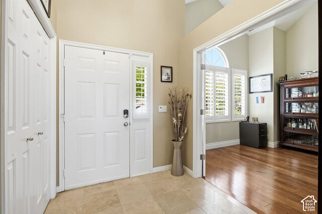 Property Photo:  2064 E Village Point Way S  UT 84093 