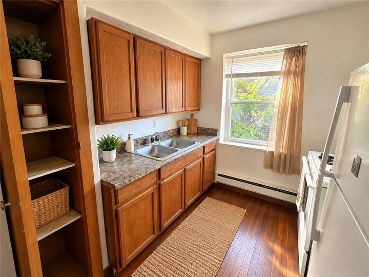 Property Photo:  2909 Chartiers Ave  PA 15204 