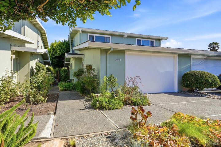 Property Photo:  23 Royal Court  CA 94901 