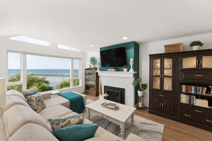 Property Photo:  15165 Marine Drive 202  BC V4B 1C5 