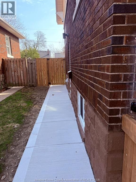Property Photo:  1748 Hall Avenue Lower  ON N8W 2L4 