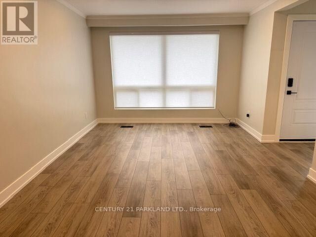 Property Photo: 82 Verobeach Boulevard Main Level ON M9M 1P9