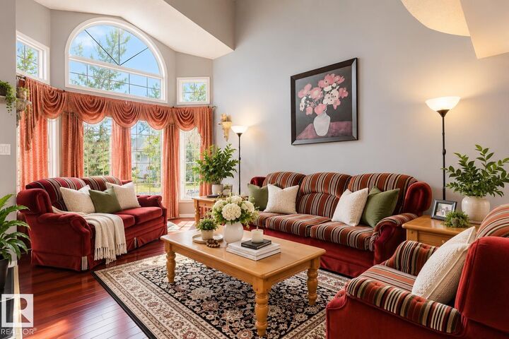 Property Photo:  225 Heagle Crescent NW  AB T6R 1V6 