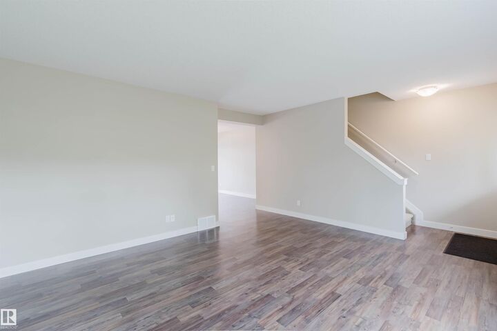 Property Photo: 7289 South Terwillegar Drive NW 31 AB T6R 0N5