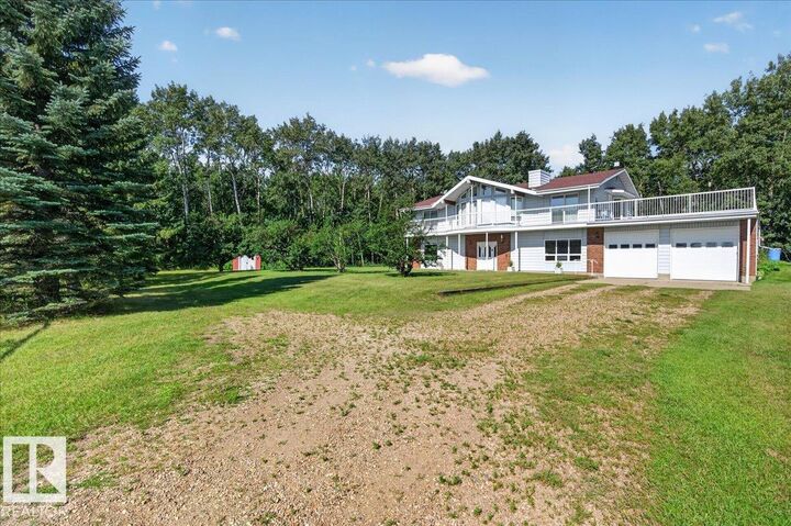 Property Photo:  254009 Twp Road 460  AB T9A 1W8 