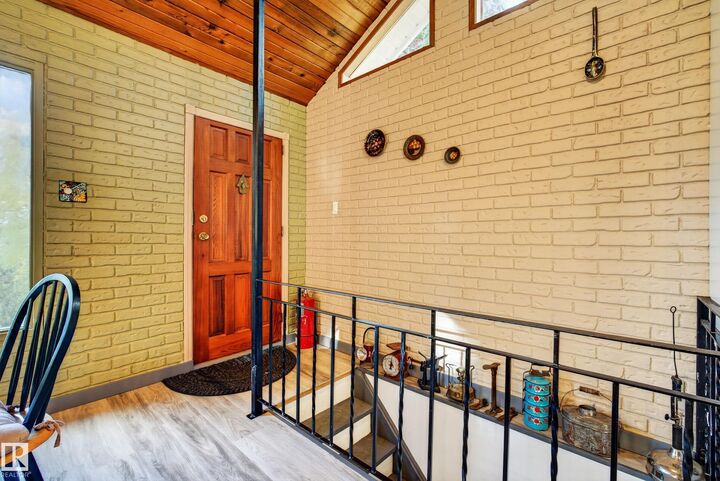 Property Photo:  4315 Leisure Lane  AB T0E 1V6 