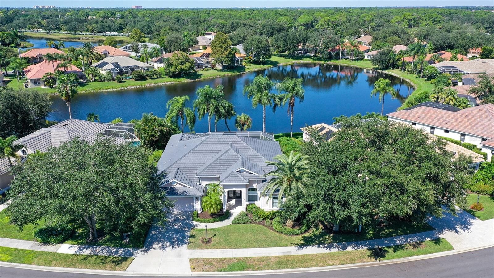 Property Photo: 335 Park Trace Boulevard FL 34229