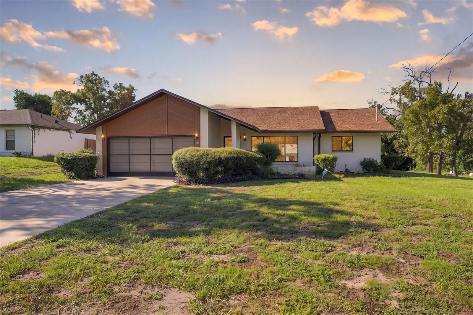 Property Photo: 11460 Riddle Drive FL 34609