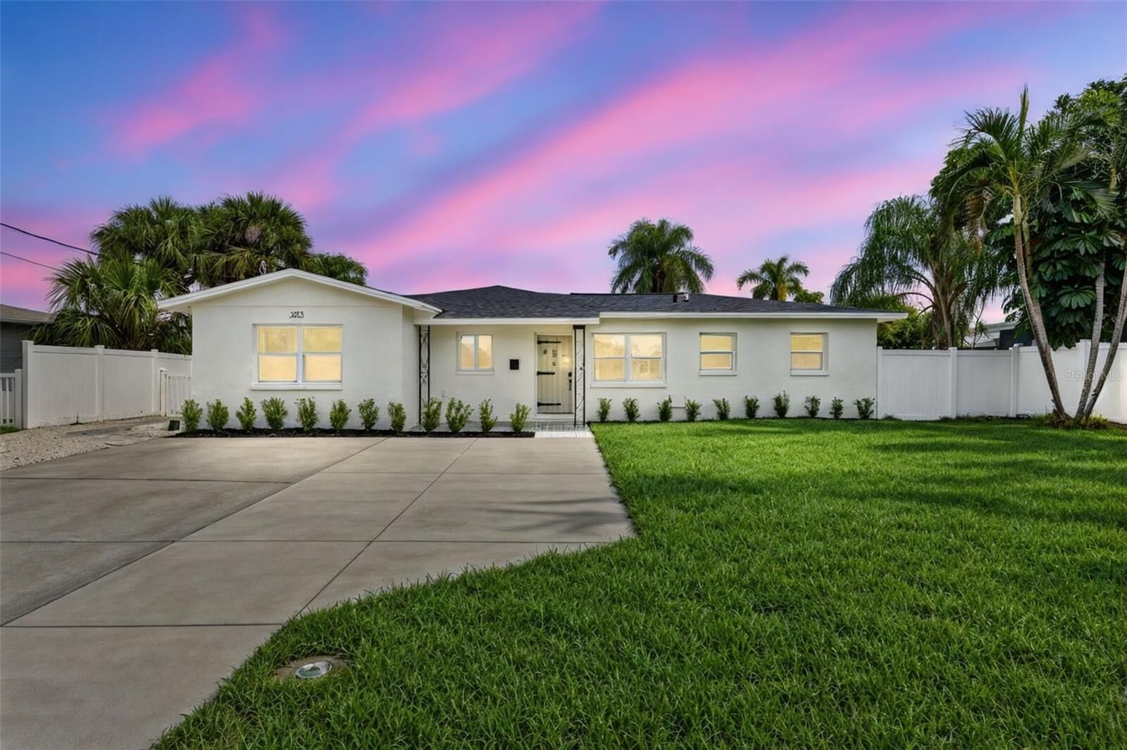 Property Photo:  223 94th Avenue NE  FL 33702 