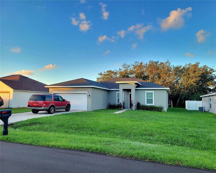Property Photo:  1914 Manatee Lane  FL 34759 