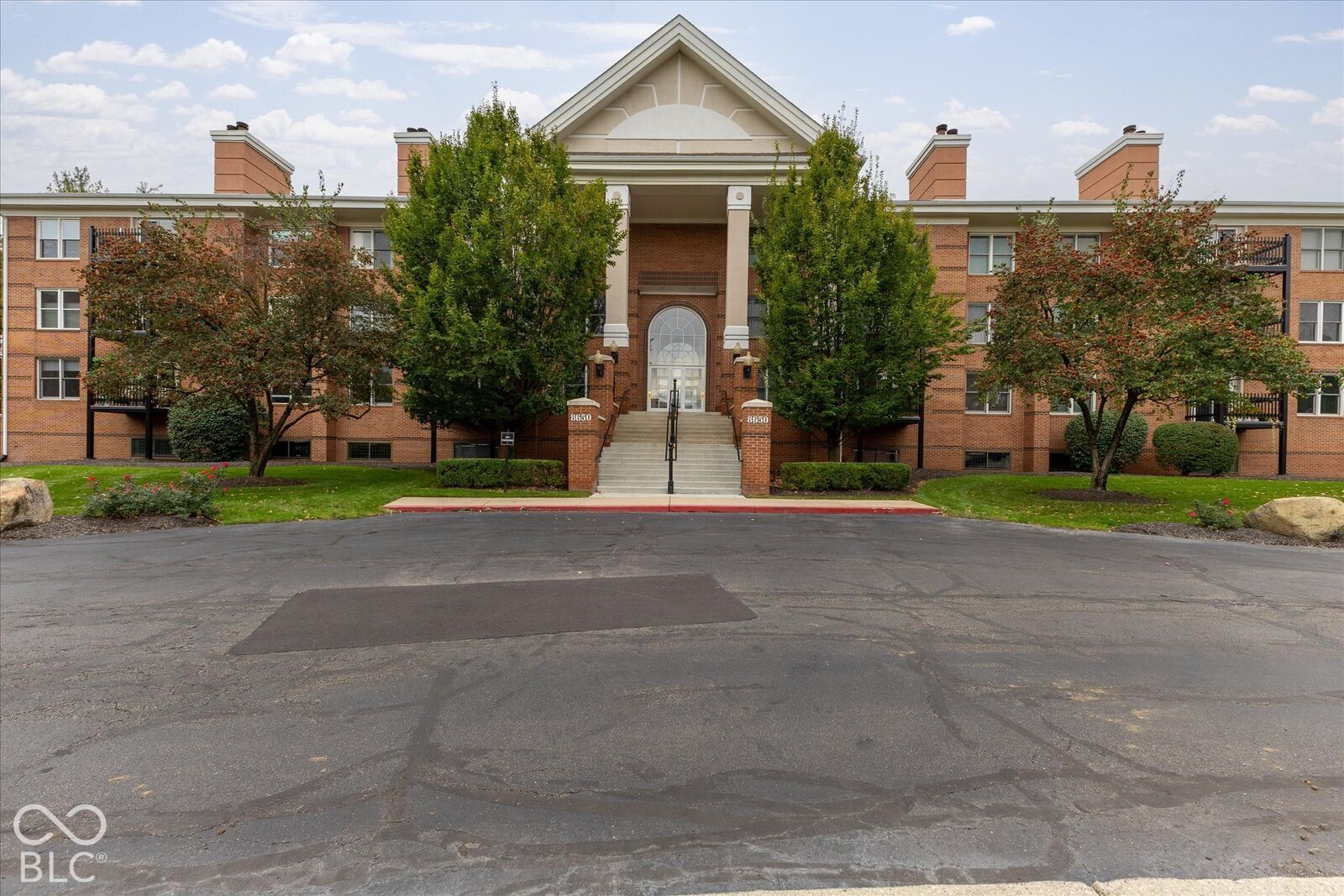Property Photo: 8650 Jaffa Court West Drive 33 IN 46260