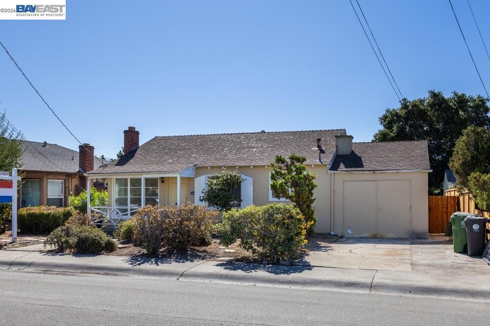 Property Photo:  2223 Lessley Ave  CA 94546 