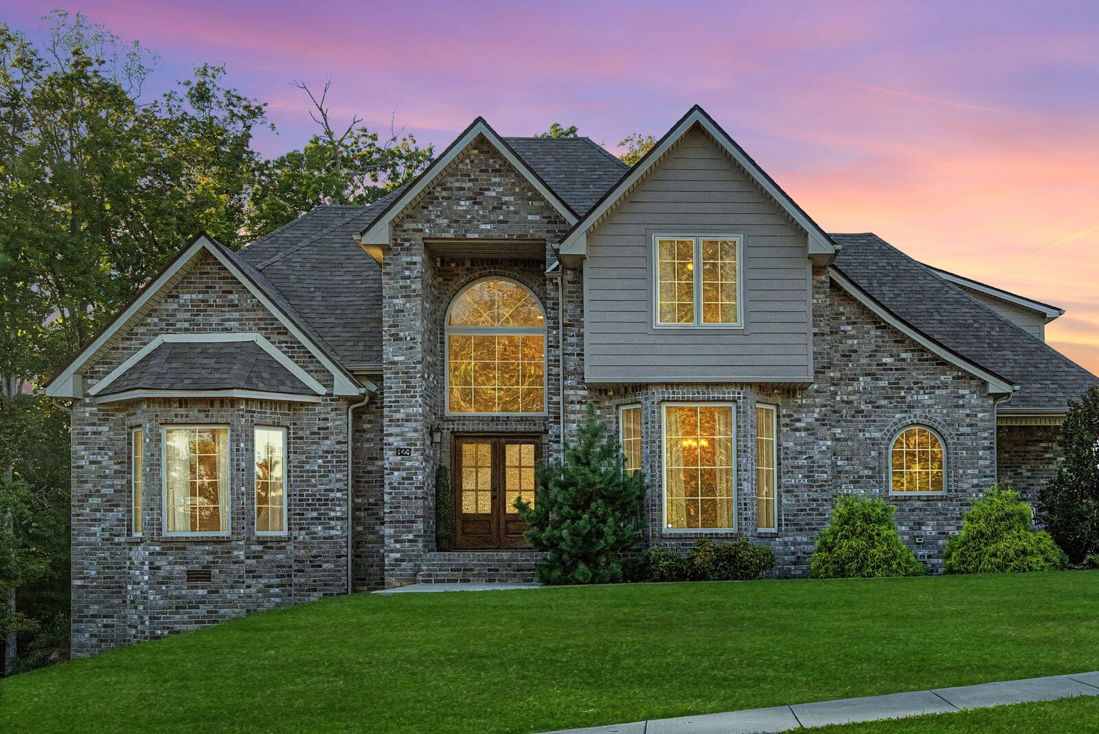 Property Photo: 823 Shady Bluff Trl TN 37043