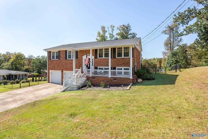 Property Photo:  1003 10th Avenue NE  AL 36265 