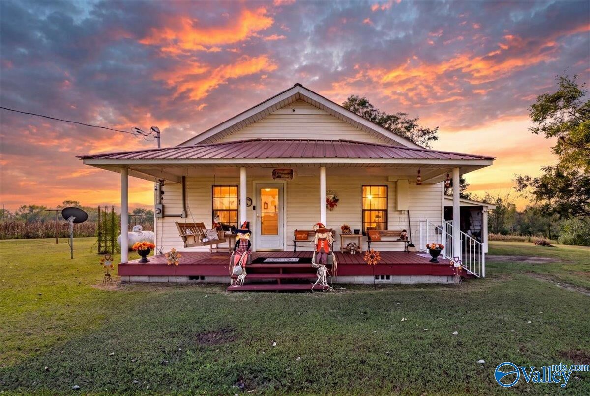 Property Photo:  25 County Road 18  AL 35744 