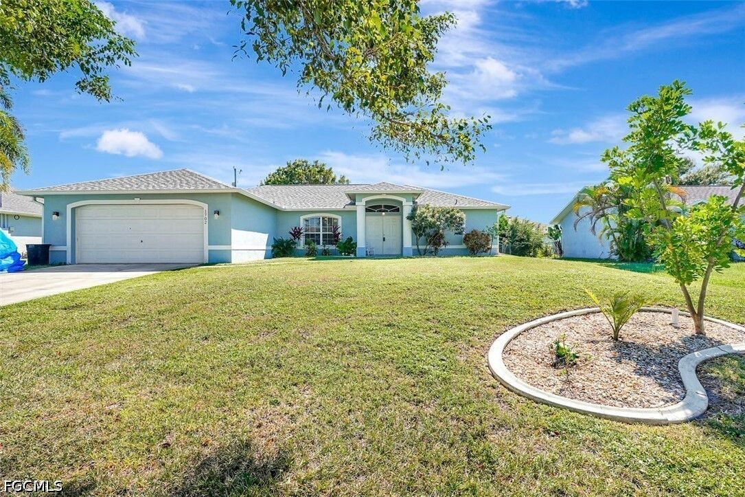 Property Photo:  1702 SW 12th Lane  FL 33991 