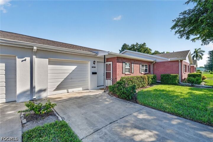 Property Photo:  1367 Bunker Way  FL 33919 
