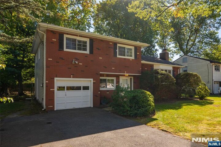Property Photo:  45 Crestmont Road  NJ 07052 