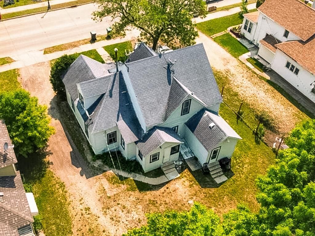 Property Photo:  404 S Main Street  MN 55912 