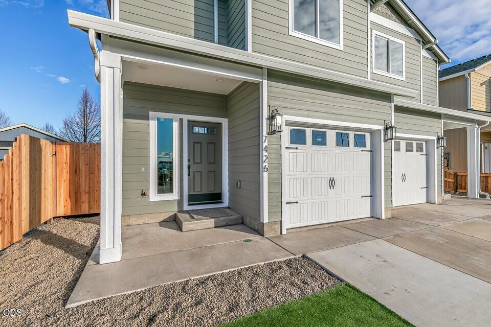 Property Photo: 7422 Denman OR 97503