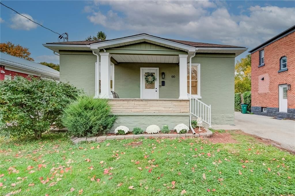 Property Photo:  90 John Street E  ON N2J 1G1 