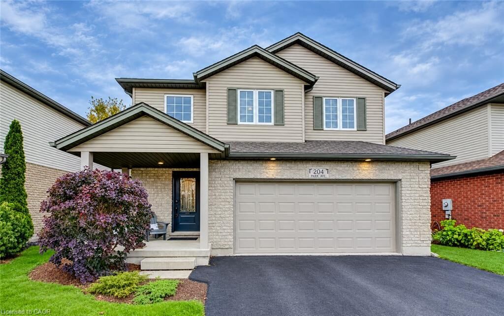 Property Photo:  204 Park Avenue W  ON N3B 3N3 