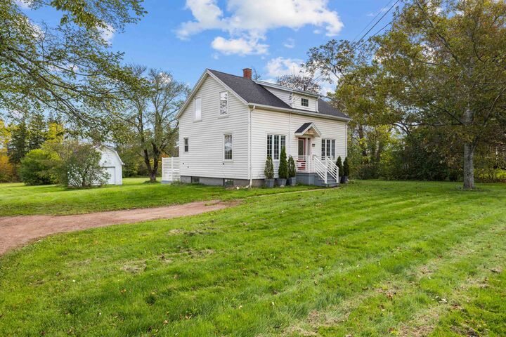 Property Photo:  490 South Drive  PE C1N 3Z4 