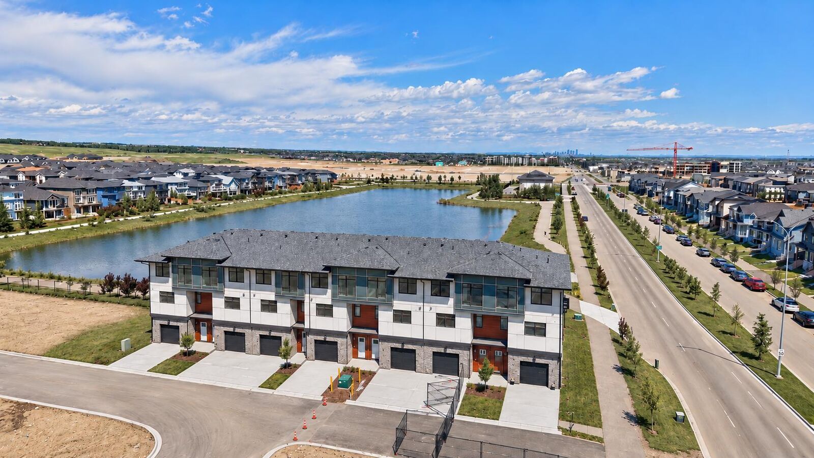 Property Photo:  30 Creekside Villas SW 705  AB T1T 1Z1 