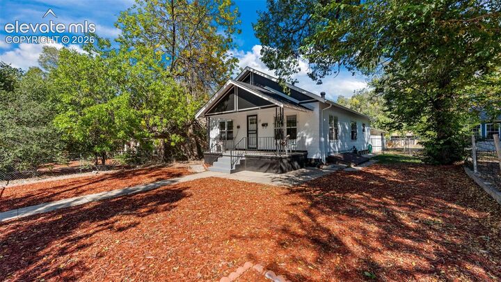 Property Photo:  932 E Moreno Avenue  CO 80903 